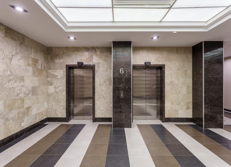 Гранд Сетунь Плаза: Вид главного лифтового холла